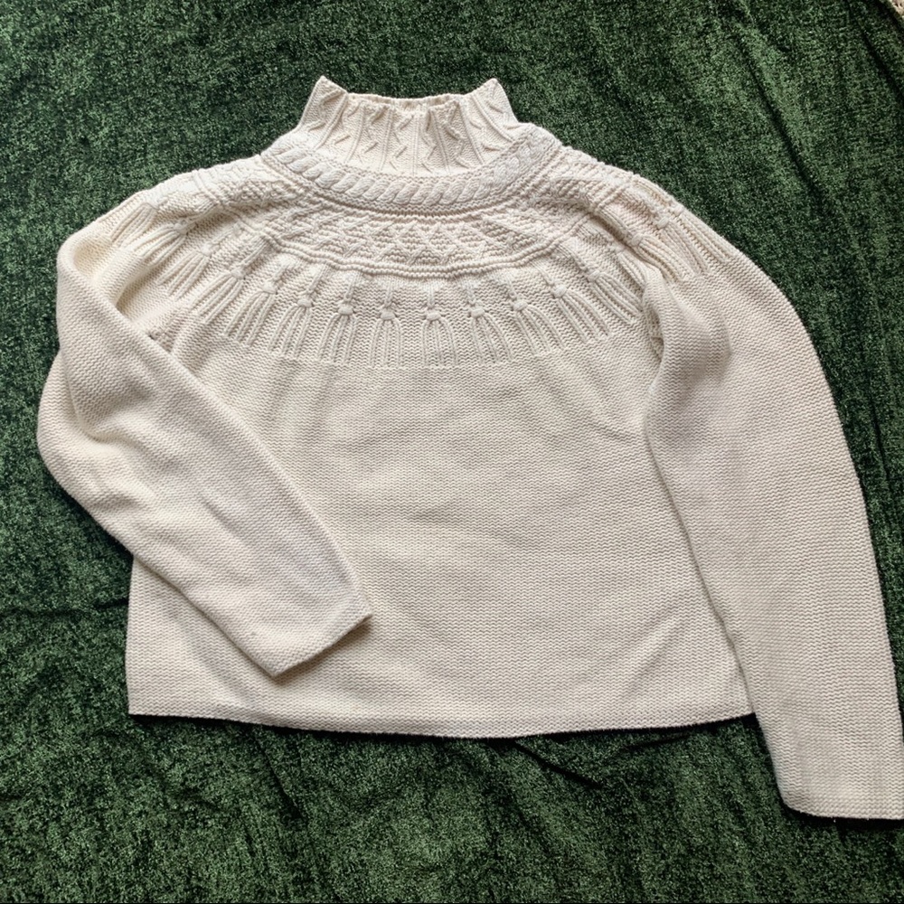 White Patterned Turtleneck